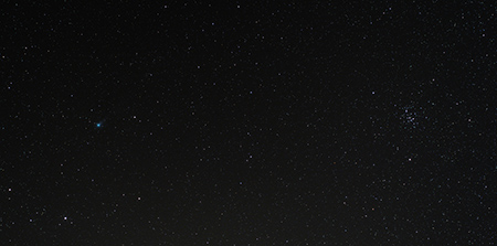 kometa 2013 R1 Lovejoy ve Lvu poblíž Jesliček v Raku, foto 50mm objektivem, MaG