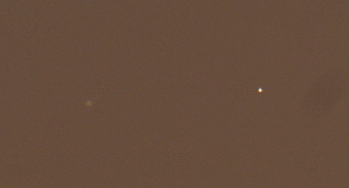 Venuše a Jupiter v zoomu Canonu G16