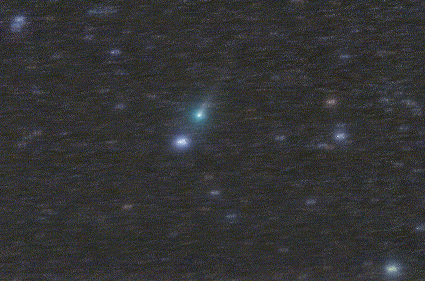 C/2017 O1 (ASASSN) 19. 10. 2017. Složeno 17 snímků na kometu v DeepSkyStackeru. Foto: Martin Gembec