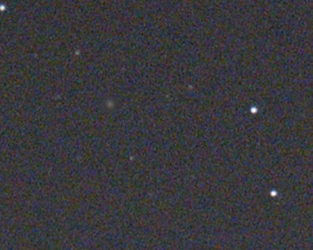 Výřez snímku s kometou 210P/Christensen zvětšený na 200 %