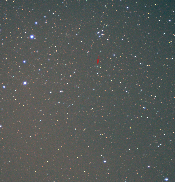 Kometa na snímku pořízeného z Liberce v noci ze 3. na 4. 7. 2018. Canon 1000D + objektiv 100mm, 10×60s  © Cassi