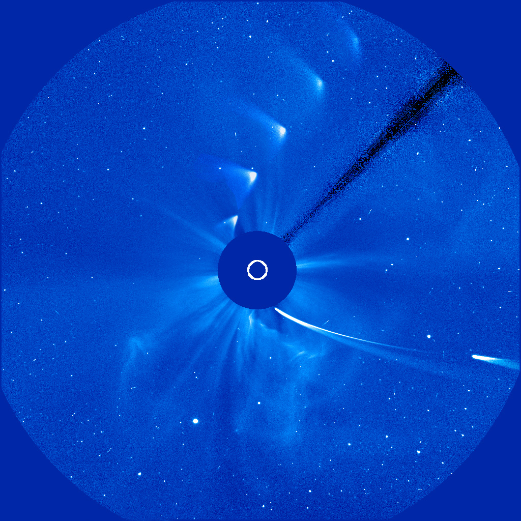 snímky komety ISON v koronografu SOHO