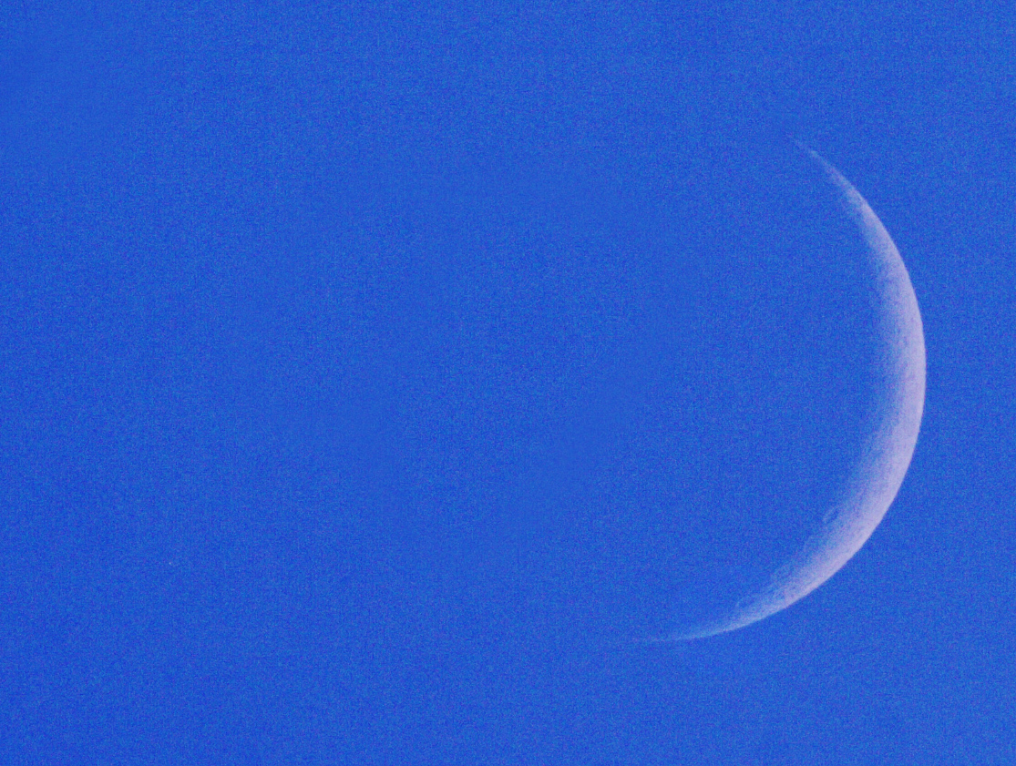 Měsíc a Aldebaran v 19:05 SELČ 21.4.2015