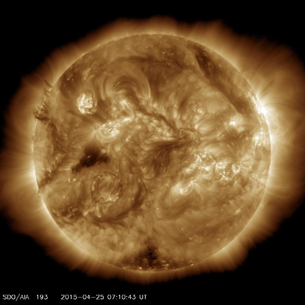 Slunce 25. 4. 2015 SDO/NASA