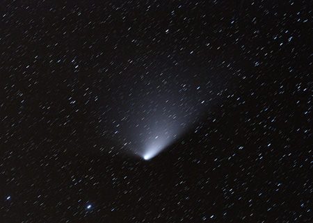 kometa dalekohledem 12x90sekund