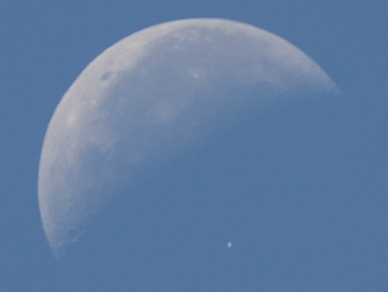 ISS a Měsíc 7. 7. 2018