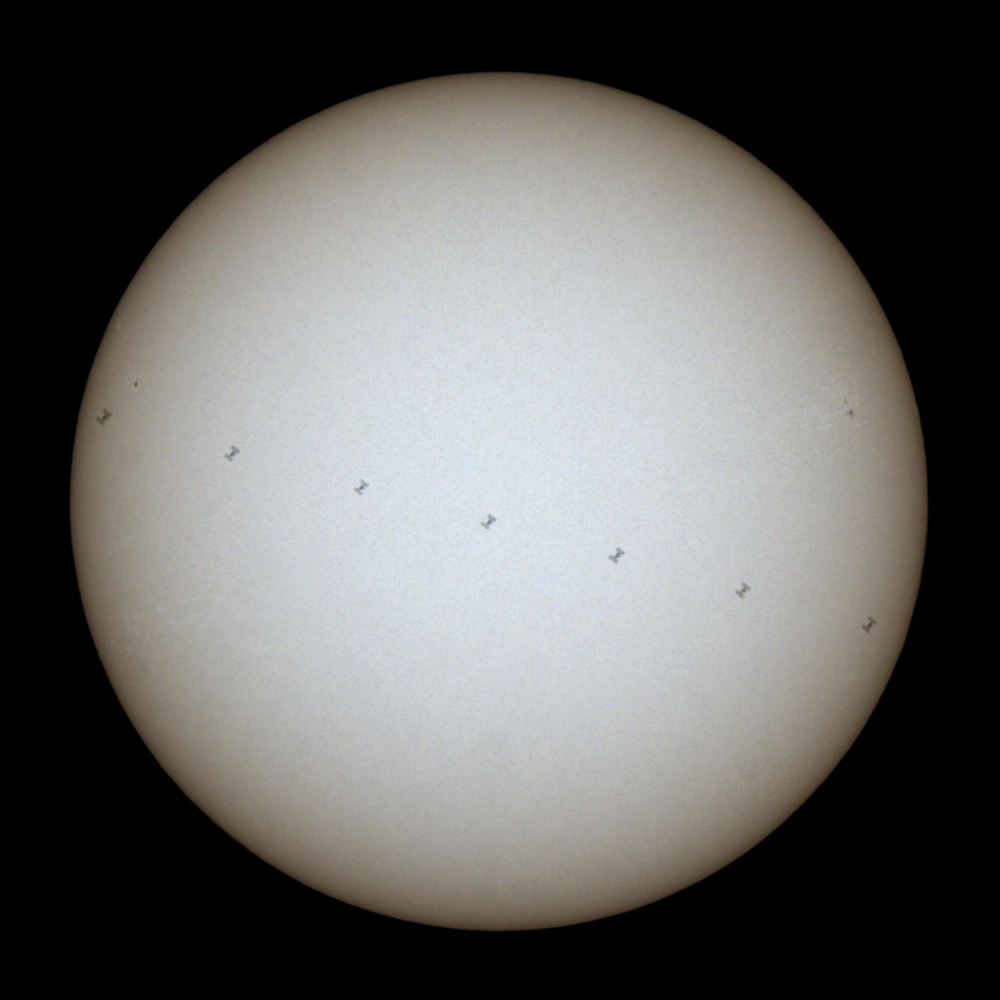 přelet ISS přes Slunce 5.7.2011