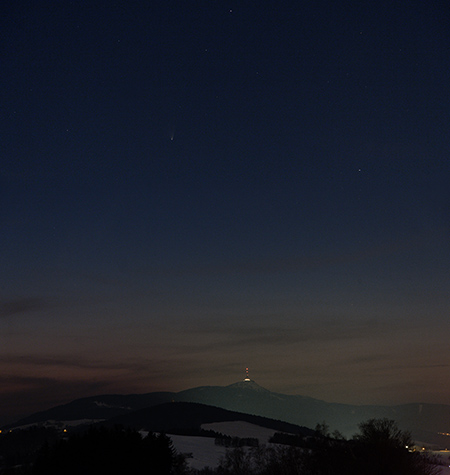 kometka PanSTARRS nad Ještědem 24.3.2013, foto: Martin Gembec