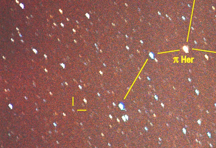 Snmek jakuba Kencla, na nm je dobe vidt kometa C/1999 T1 (McNaught-Hartley) vyfotografovan 25.2.2001