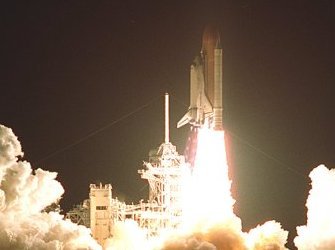 Start Raketoplnu Discovery - STS 103 k HST