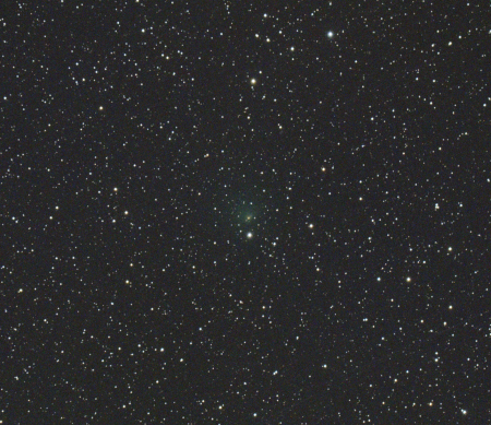 10P/Tempel 2 6. 6. 2026 2:12-2:57 SELČ, 23×2 min, WO FLT98/618 v ohnisku 510 mm, ASI294MC Pro, ořez na asi čtvrtinu pole