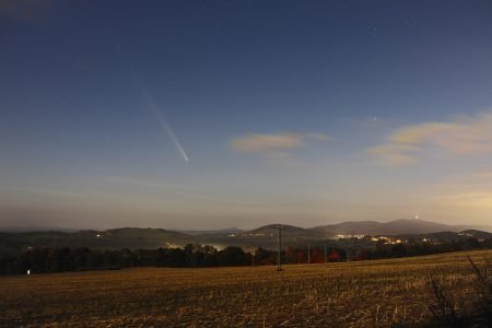 C/2023 A3 (Tsuchinshan-ATLAS) 15. 10. 2024, 10×5 sekund, ISO3200, Canon R6 MkII, Sigma Art 35/2,8