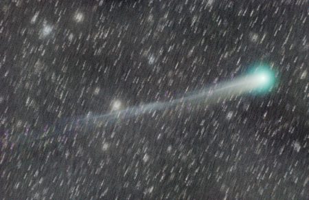 Kometa C/2025 A6 (Lemmon), 29. 9. 2025, 40×60 sekund, C11 s Hyperstarem, ASI294MC Pro