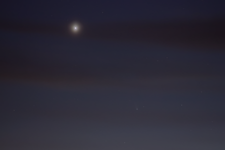 Kometa 12P s Jupiterem a jeho měsíci. Foto: Petr Lívanec