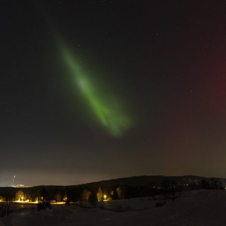 Polární záře 19. 1. 2026 ve 22:38 SEČ, Canon R6MkII, Sigma 24mm, F4.5, 2 sekundy, ISO3200. Zleva ořez do čtverce.